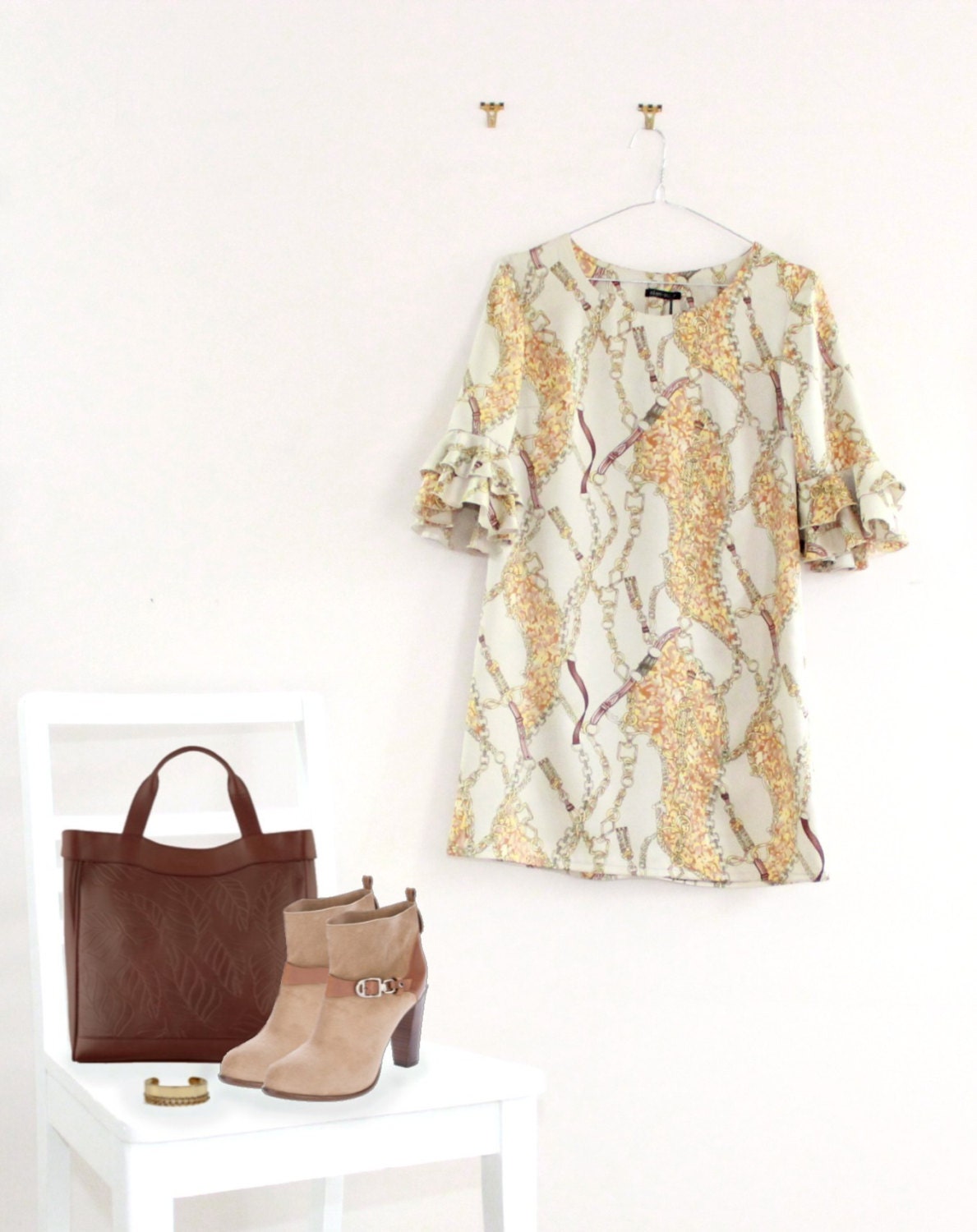 PETITES - XS. or S. Chains Print Pullover Shift Dress with Sleeve Ruffle