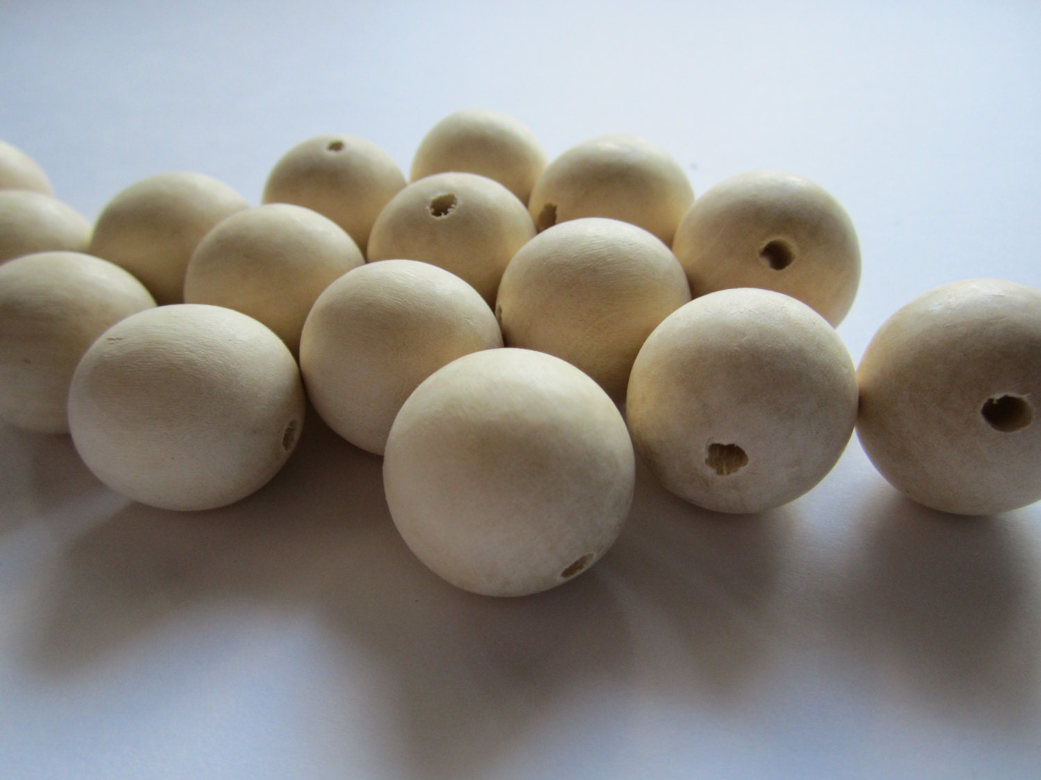 1 INCH Unfinished Wooden Beads - 15 PCS