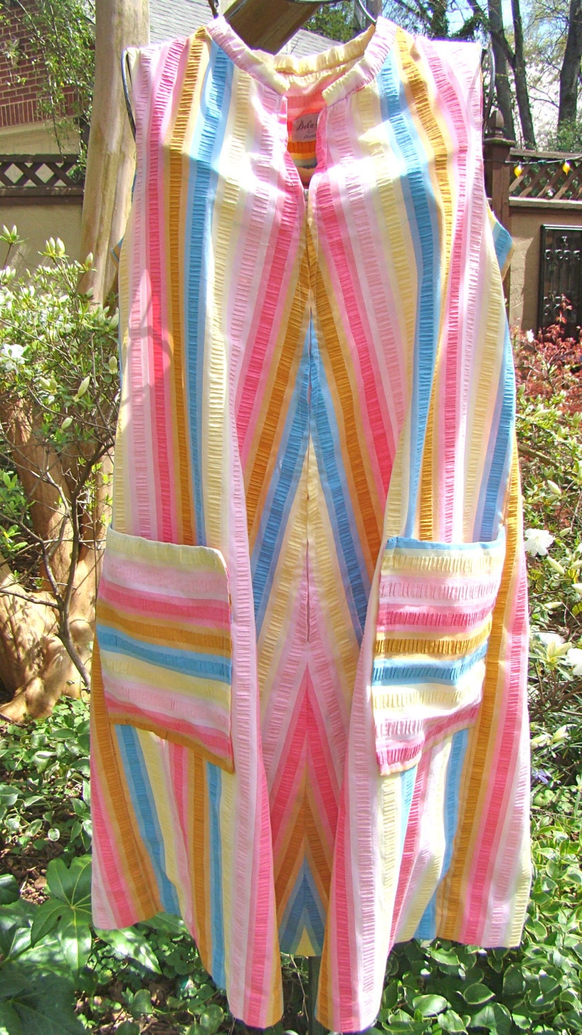 Vintage Sleeveless Women's Caftan House Dress Robe with Pastel Stripes. Medium. A-Line Cut by Dela-Ann Loungewear.
