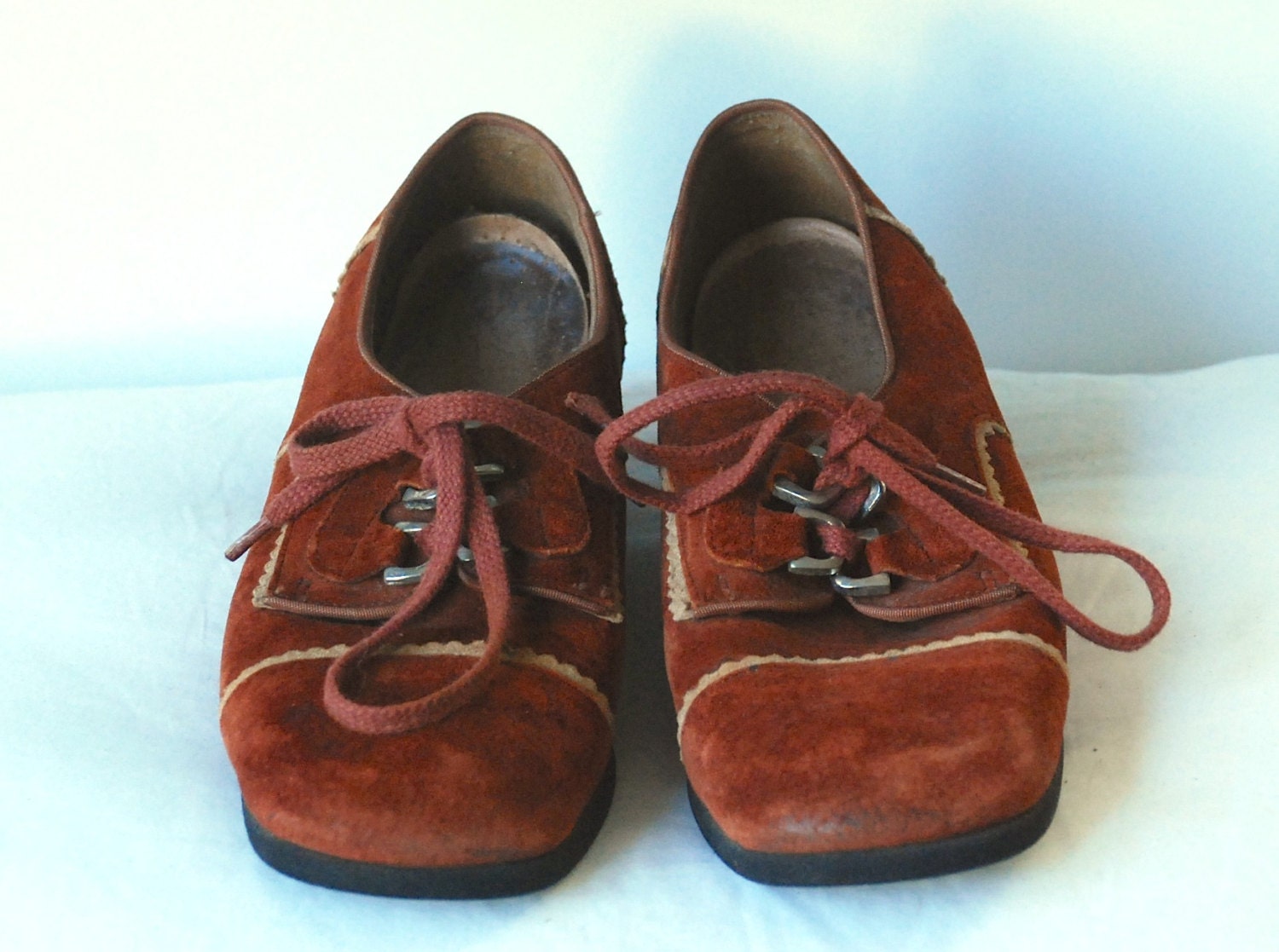 Brown Suede Lace up Oxford Brogue Hybrid Shoe with Small Heel Size 7