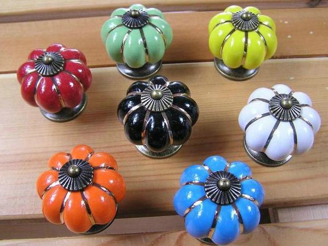 Ceramic Kitchen Cabinet Knobs Dresser Drawer Knobs Pulls Handles / Blue Red Green White Black Orange Yellow Antique Bronze Hardware