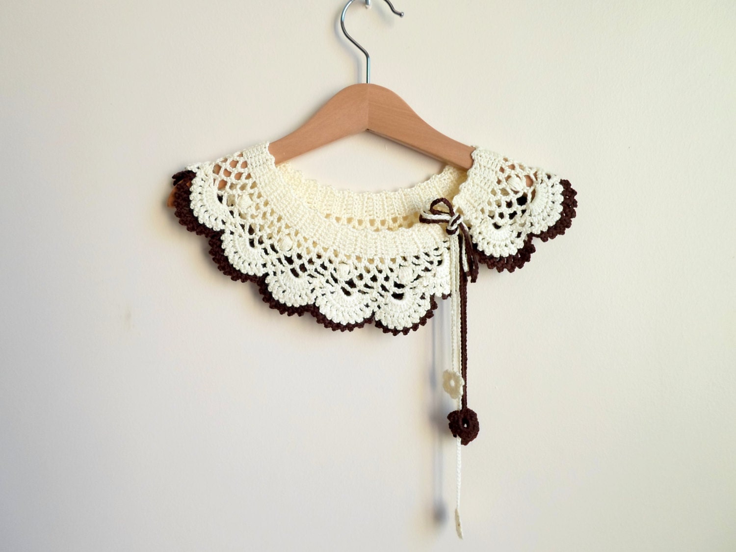 Collar Necklace, double layer ,  Peter Pan Collar Necklace, Crochet collar, vanilla, dark brown.used on both sides. Bridesmaid