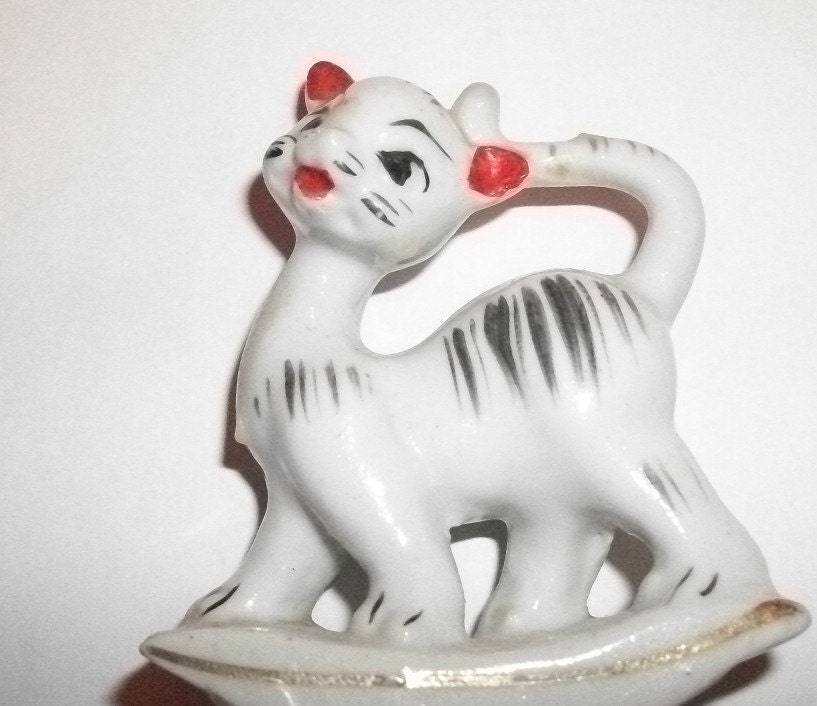 Collectable Figurine, White Cat Figurine, Female Cat, 1960s Cat, Retro Cat, Rocking Cat, Striped Cat, Cottage Chic Decor, Retro, MidCentury