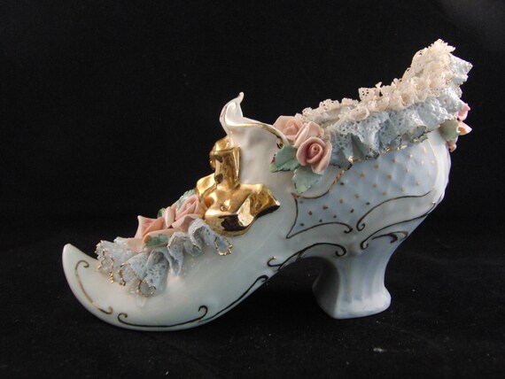 Vintage porcelain shoe figurine by Heirloom of Tomorrow made in U.S.A