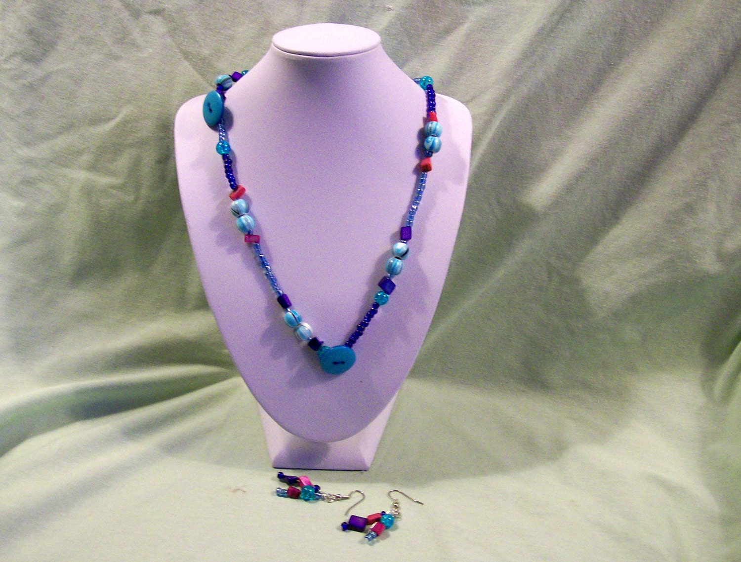 Gift for Mom Brand New Handmade Fun Necklace Blue Mother of Pearl wood beads other fun and colorful beads seed beads and buttons, . 101512.7