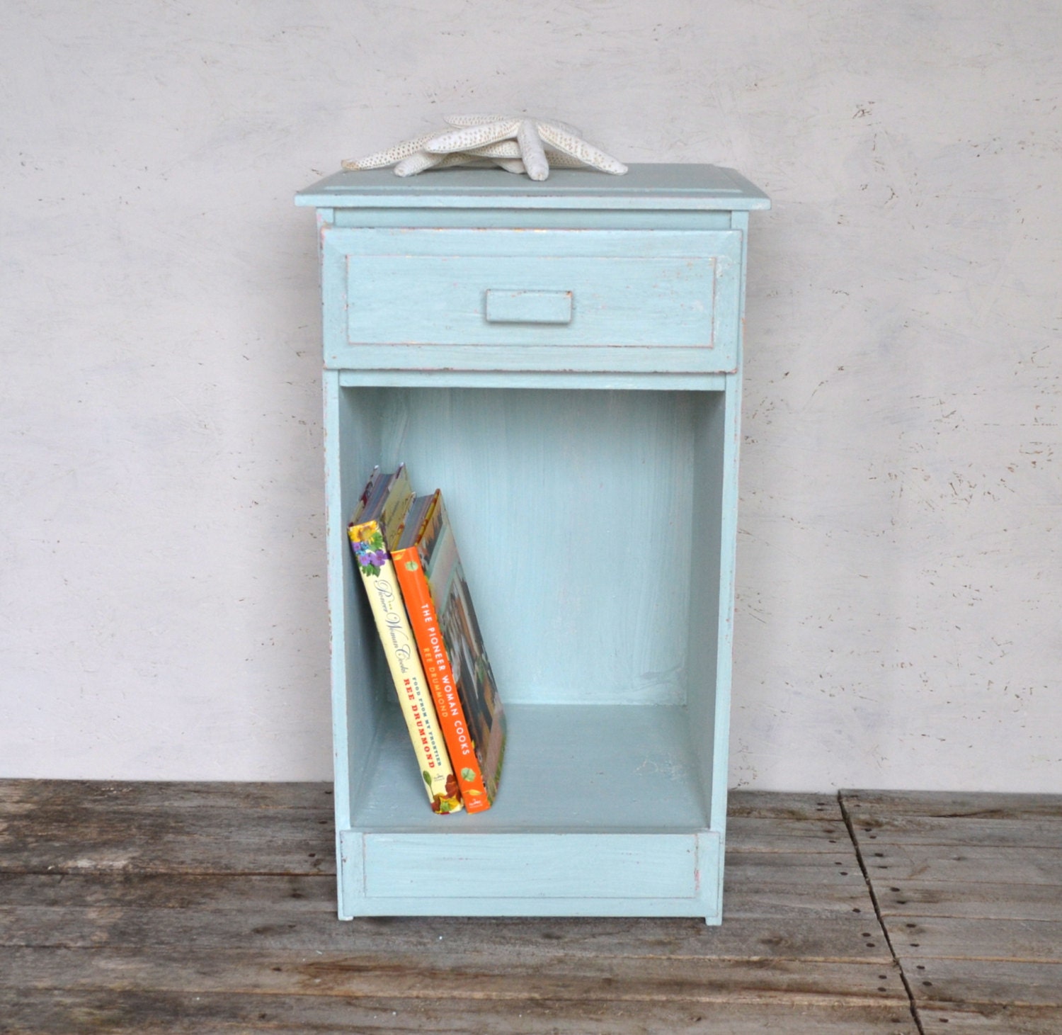 Vintage Distressed Shabby Chic Robin's Egg Blue Side / End Table
