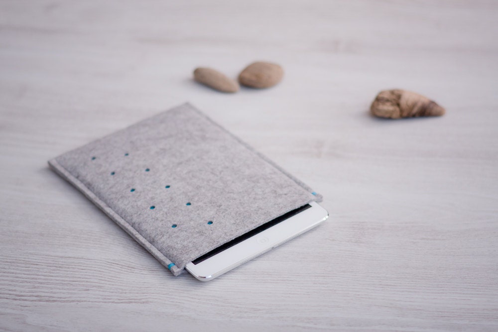 iPad Mini sleeve case cover, dotted gray felt, personalized, handmade