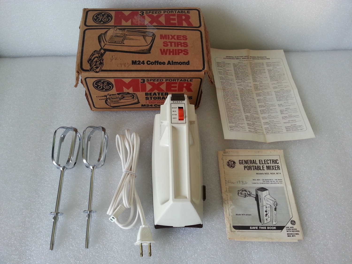 Vintage GE M24 Coffee Almond 3-Speed Hand Mixer