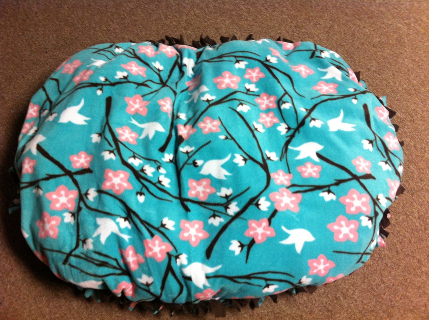 No sew pet cloud bed, gorgeous mint tree and bird design with brown back,36 In long, 28 in.high and 8inches high of super soft fluff
