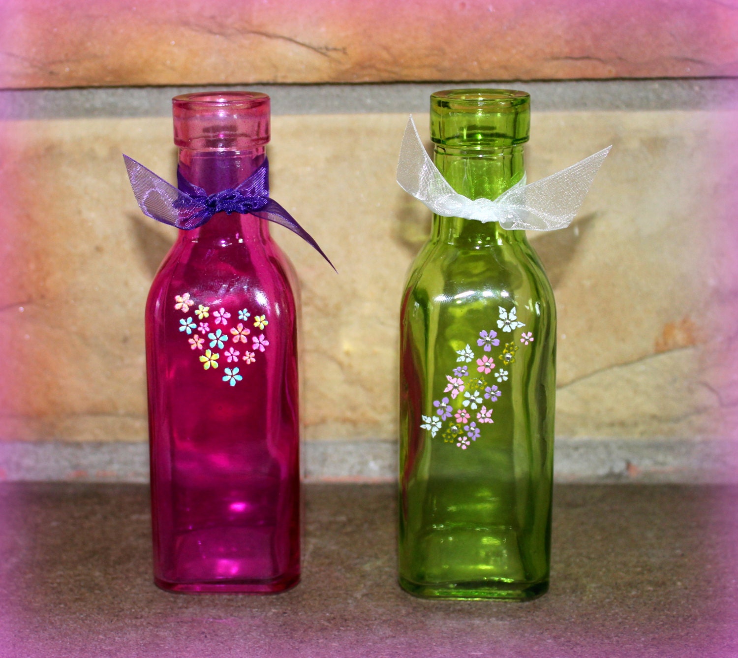 Mothers Day Gift Glass Decorative Vases bottles Set of 2 Flower Accent Colorful Spring Summer Vintage Look With Ribbons Home Decor
