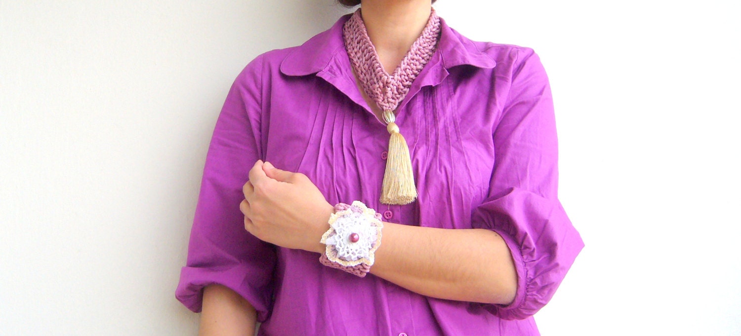 Crocheted violet-pink necklace with yellow tassel /Knitted jewel pink/ for her statement necklace / Crocheted macrame collar / knit necklac