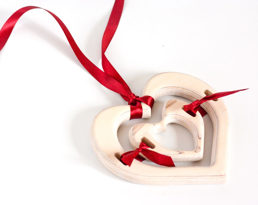 Home decor, Red Heart, Wooden Wreath, Valentine Wreath, Wreath Heart, love gift, Holidays, Housewares