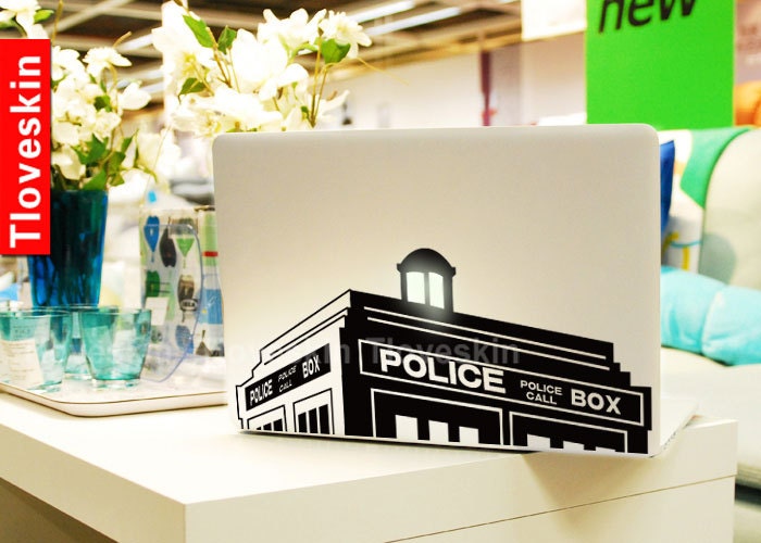 Tardis Doctor Who Police Box Decal for Macbook Pro, Air or Ipad Stickers Macbook Decals Apple Decal for Macbook Pro / Macbook Air 1036