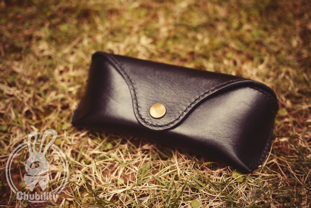 handmade elegant leather sunglasses case