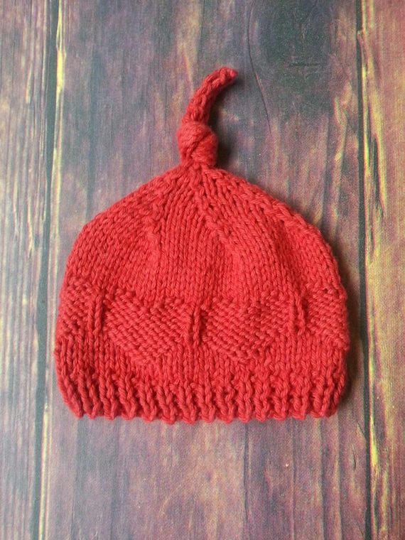 Valentine's  Baby Hat , Knitted Hearts, Size 0-3months ,Organic Cotton, Fine for Valentine's Photo shoot READY TO  SHIP