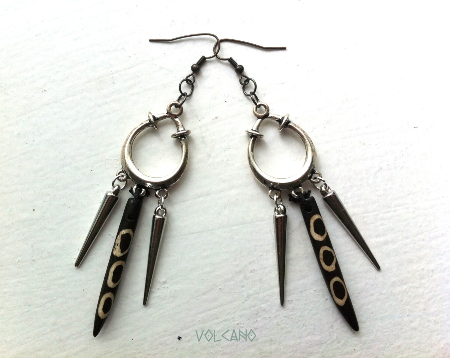 Black & white dyed horn and silver spike earrings - Volcano Store - VolcanoStore