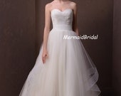 Custom made Tulle layered A line Wedding dresses Wedding gowns with Sweetheart neckline