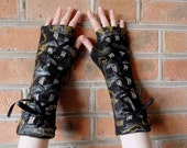 Felted fingerless mittens, steampunk, gothic long corset laced up arm warmers, black. OOAK - filcAlki