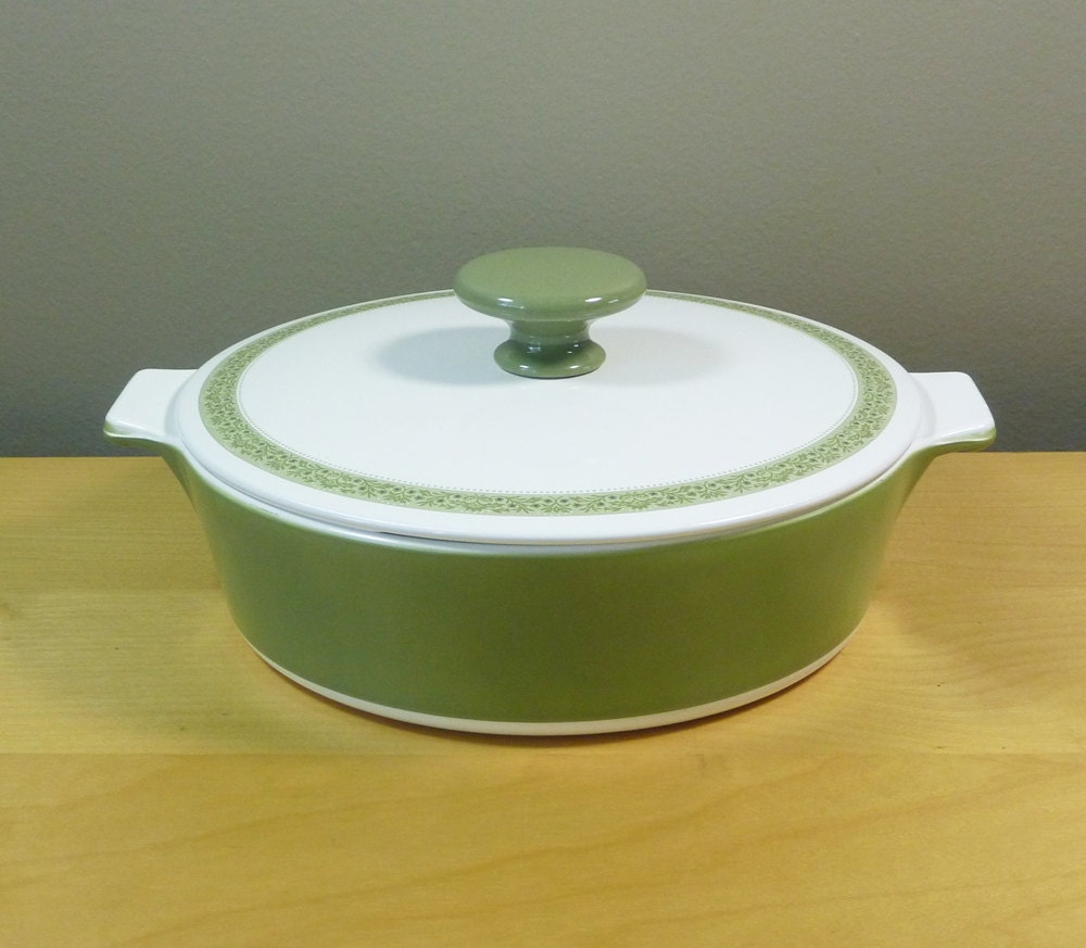 Items similar to Corning Ware Centura Casserole Saucepan, Buffet Style