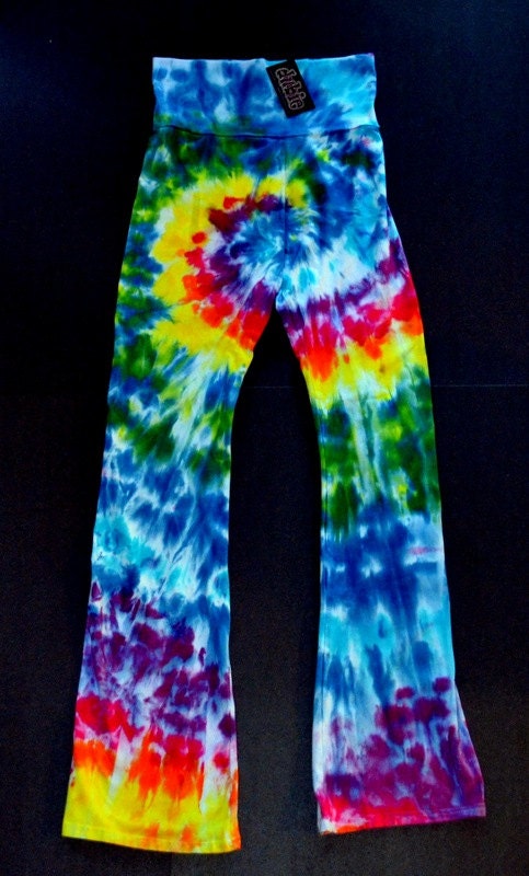 tie dye yoga pants flare