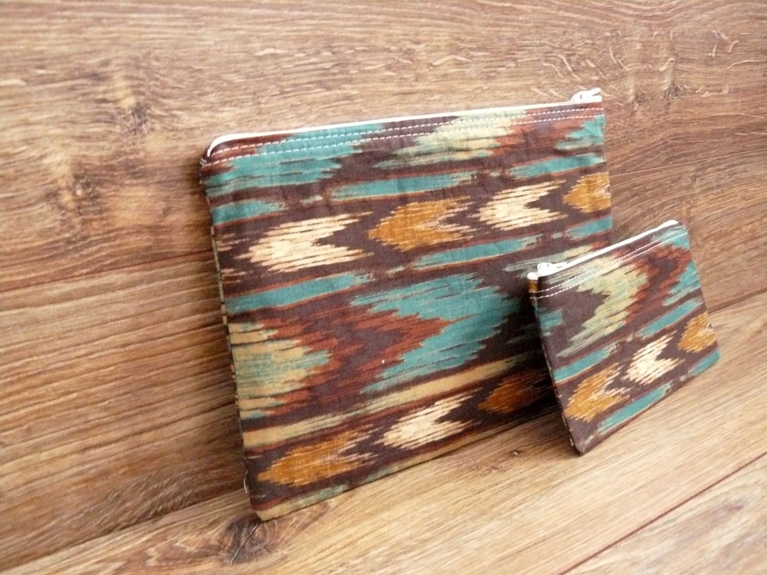 Kiva - Chevron Arrow Zipper Pouch Gift set - Cosmetics or makeup, travel, wallet -  Native American, Southwestern pattern - WillowAndSparrow