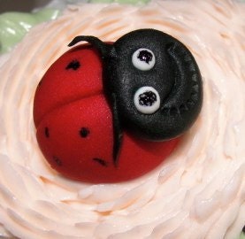 A set of 6 handmade sugarpaste -  fondant - gumpaste  ladybugs - edible cupcake / cake topper- candy Spring baby shower birthday