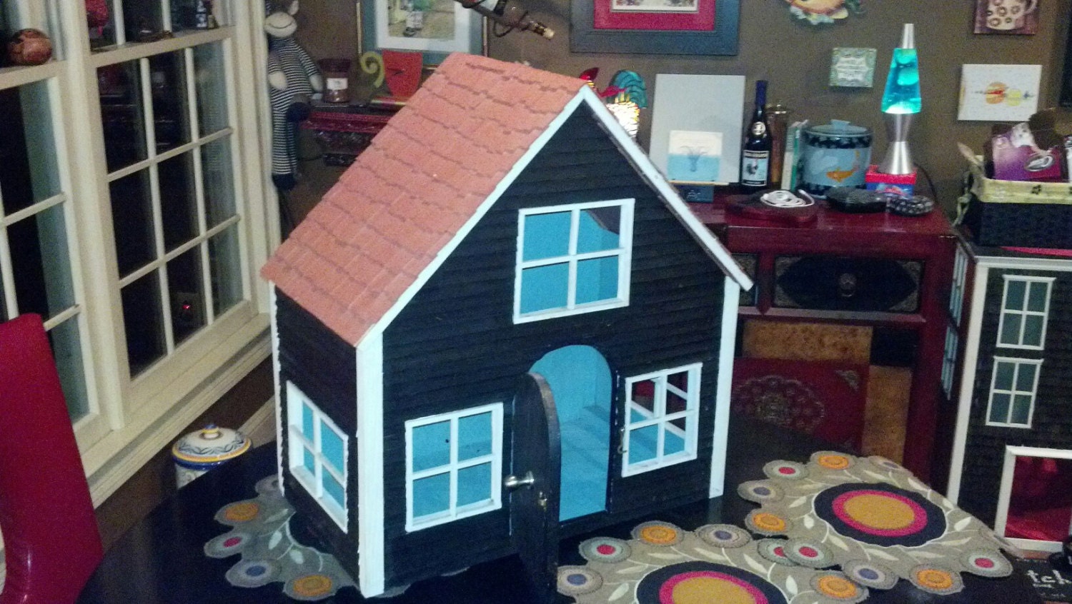 Classic Shingled Dog House