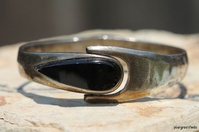 Vintage Mexican Taxco Sterling Silver Modernist Hinged Bangle Bracelet