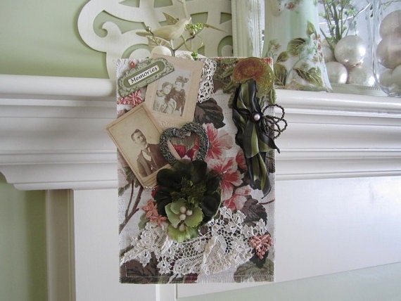 Vintage-style Wall Hanging - Floral Fiber Art - Flower Textile Art
