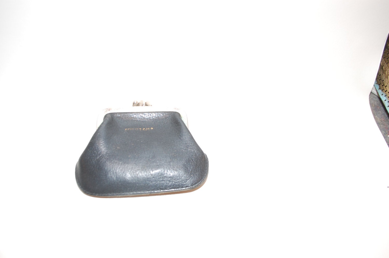 vintage coin change purse, black leather two compartments nice clasp