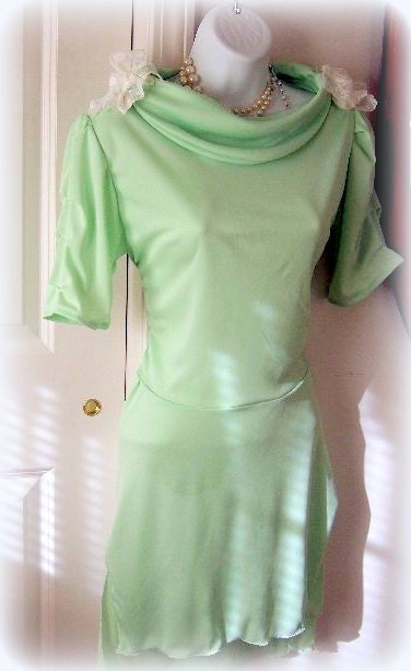 Stretch Tunic or Flapper dress, MARSHMALLOW MINT, Size S, White lace details, bustle, short sleeve,cowl