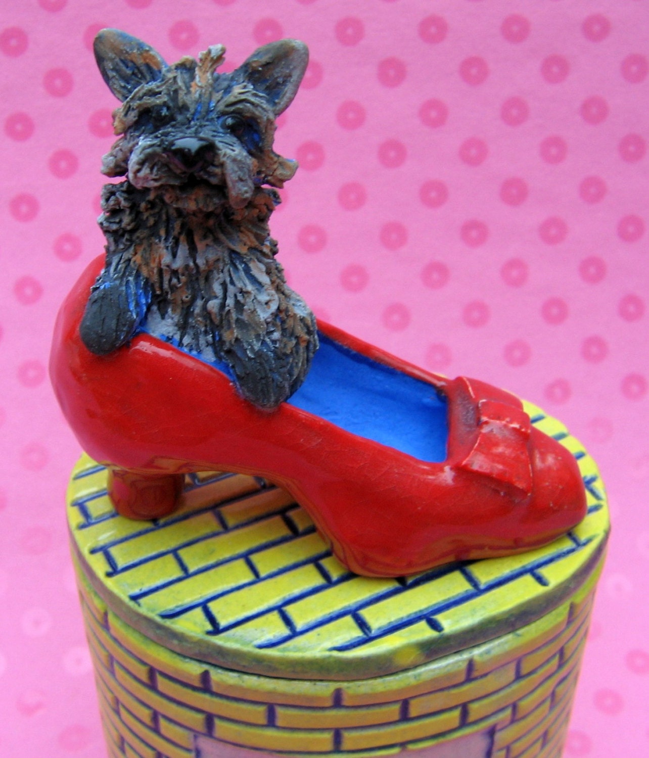 Toto I don't think we're in Kansas ceramic dog treat jar, Toto ruby slipper, Cairn Terrier, Wizard of Oz ceramic dog treat jar