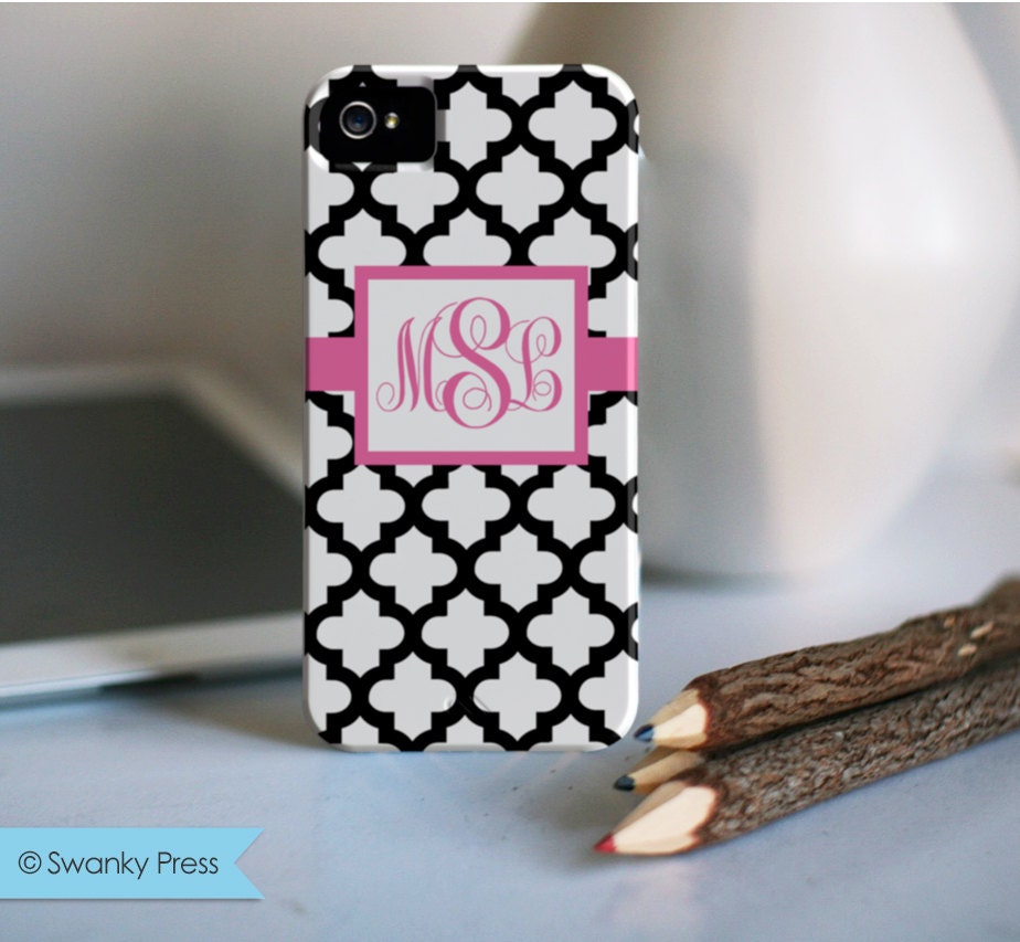 monogrammed iPhone 5 personalized custom cell phone case - "quatrefoil black and pink"
