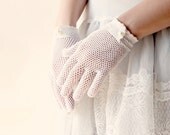 Vintage ivory fishnet gloves, Bridal accessory, weddings