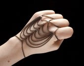 mini industrial ribcage hand chain // gunmetal toned three ring hand chain