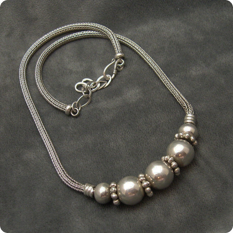 Vintage Sterling Bead Necklace Substantial N5115