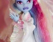 Monster High Abbey Bominable Custom with Wintery Wa-Loli Kimono Creation
