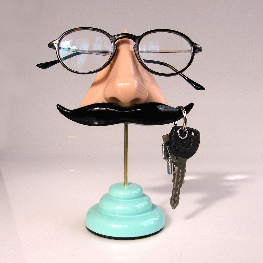 Nose Eyeglasses Holder, Key Hook Mustache, Father's day, Geeky Eyewear stand, Men Accessories, Unusual, Funny