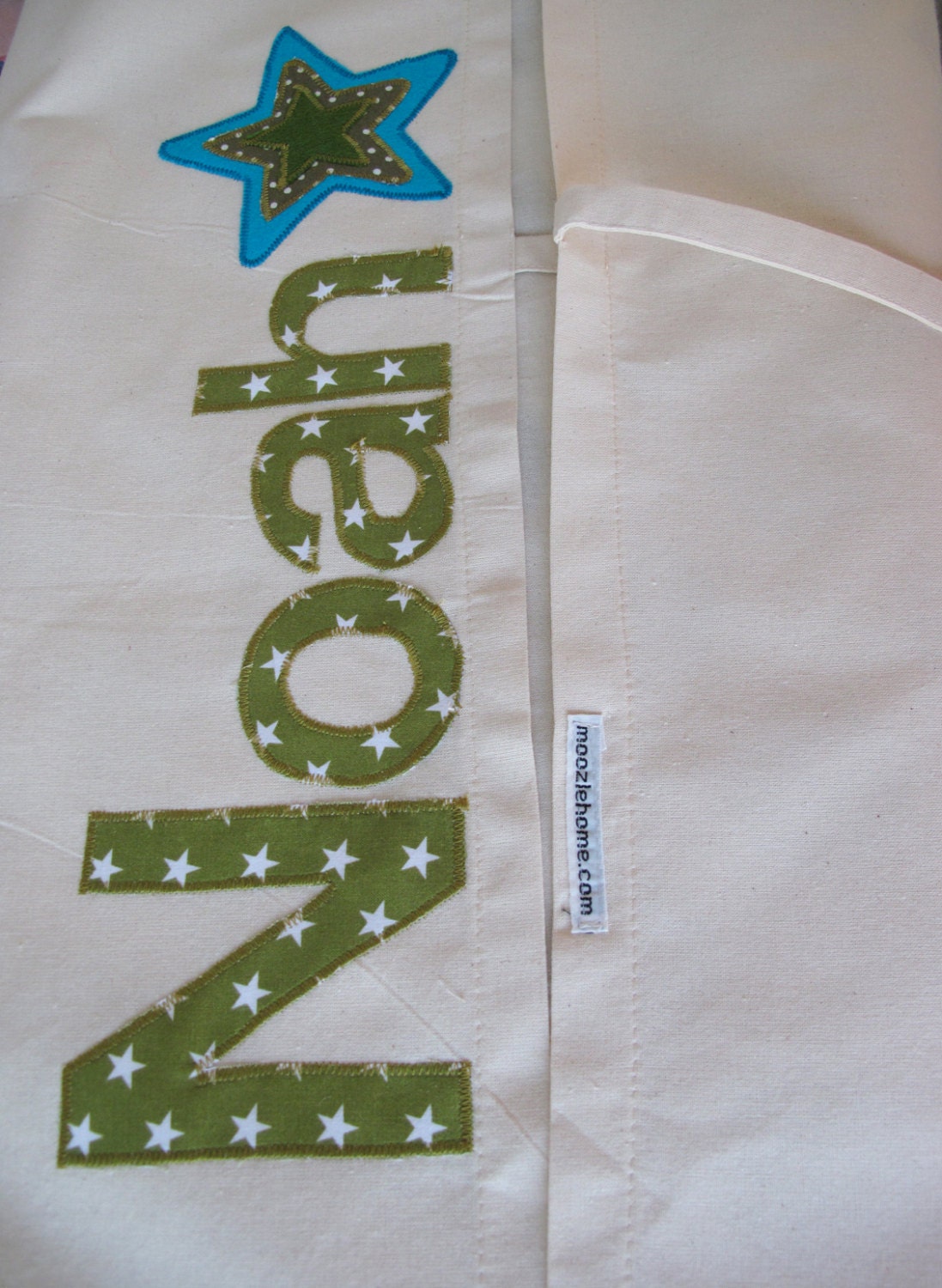 Teepeei indoor tent - plain with name and a felt star