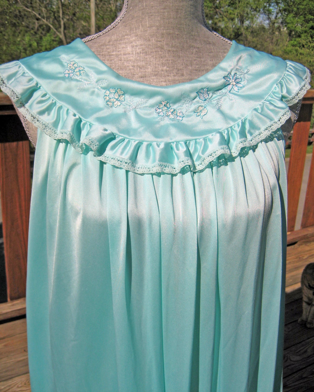 Vintage 70s Turquoise Shadowline Nightgown size Medium
