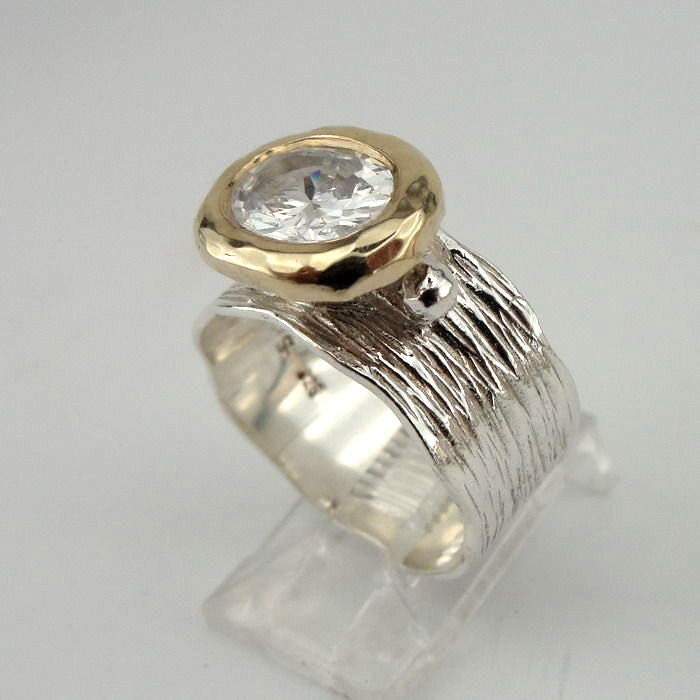 NEW Stunning Silver Yellow Gold Sparkling Zircon Ring Size 7 (sp 158)