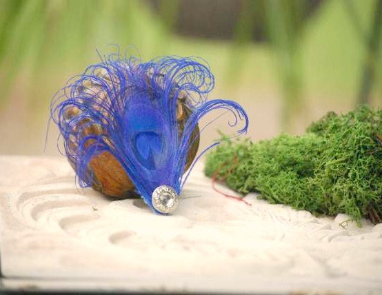 Sparkly Royal Blue Peacock Hair Clip / Comb / Bobby Pin. Simple Elegant Feather Pearl / Rhinestone Accessory. Feminine Girly Teen Statement
