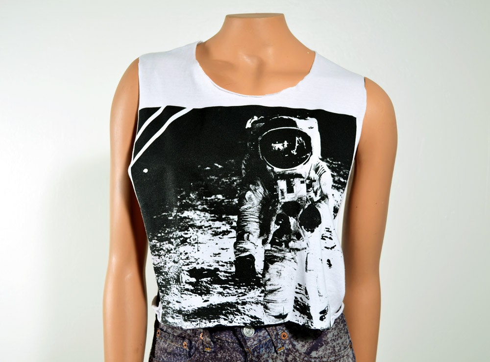 SALE Grunge Astronaut Side Cut  White Crop Top T Shirt Black Buzz Aldrin Apollo 11 Oversize Loose Women's Small