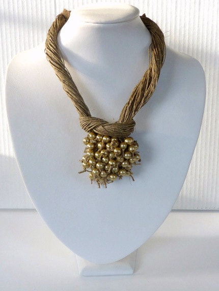 Jewerly Linen Necklace - Golden Pearls Macrame Necklace