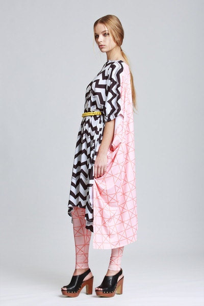 HYPNOTIC puncho dress