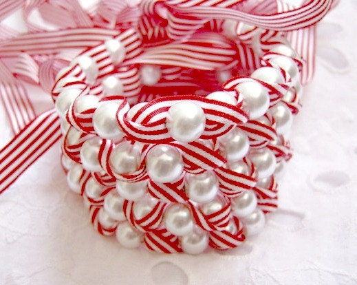 Bridesmaids Gifts set of 5 Red Candy striped Pearls and ribbon Bracelets Bridesmaid Jewelry Bridesmaid gifts