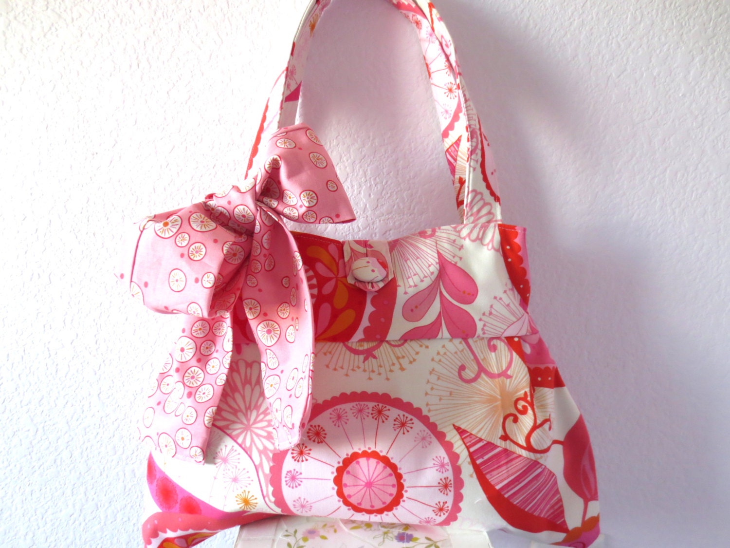 Summer Menagerie, Lively Bag