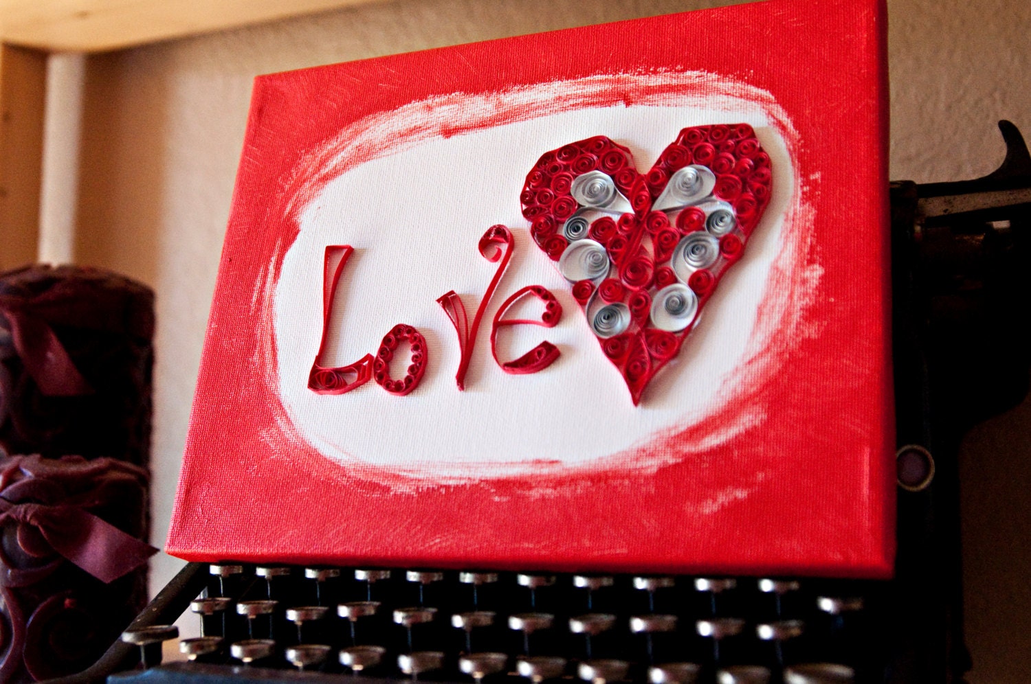 Paper quilled love heart valentine's day art
