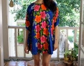 Vintage 70s Hawaiian Floral  Kaftan Tunic Dress