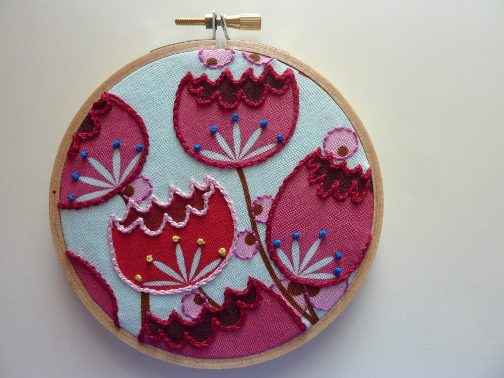 Hand Embroidered Wall Hanging. AMH Summer Totem in Streudal.
